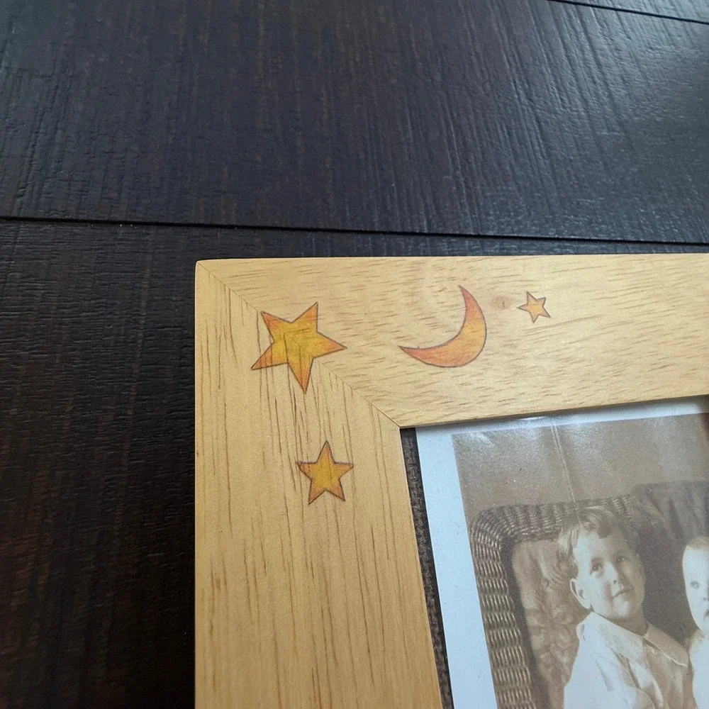 Vintage Fetco‎ 1995 Teddy Bear Wood Picture Frame Nursery Decor Train Stars 7x9